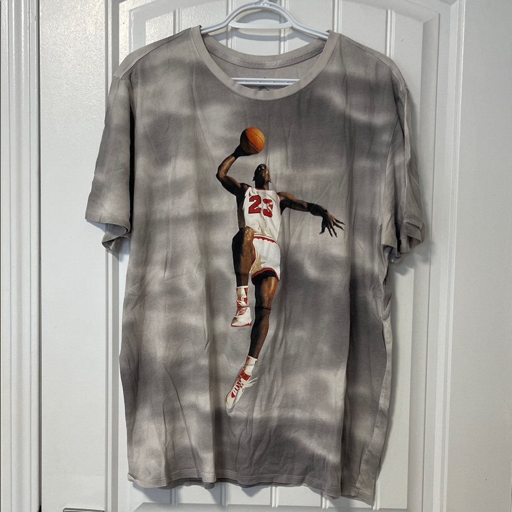 Gray Graphic Men's T-Shirt